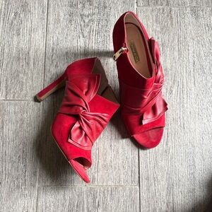 Louise et Cie Red Knot-Accent Peep Toe High Heels